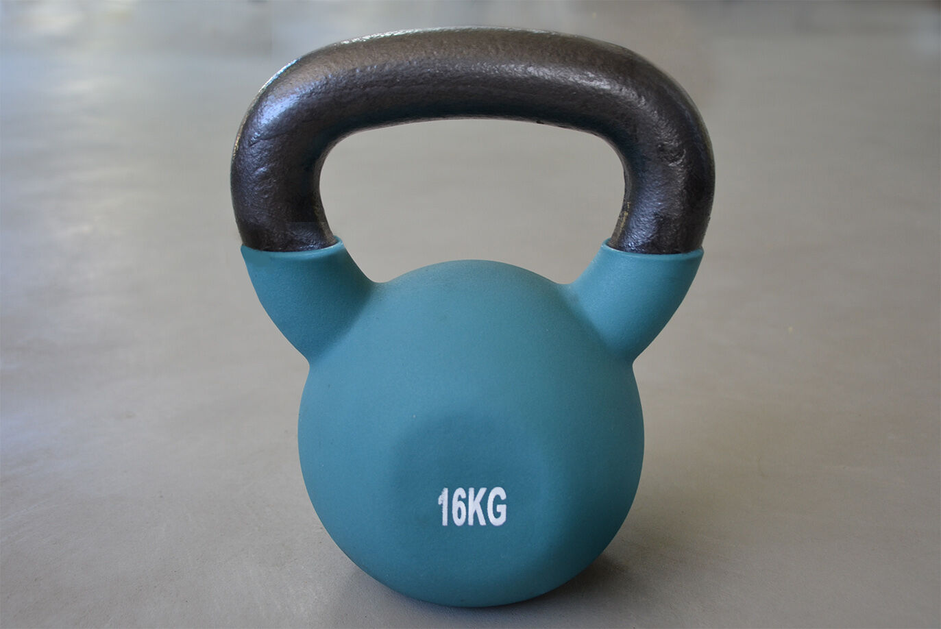Body Solid KB16KG Premium Training Kettlebell - 16 kg.